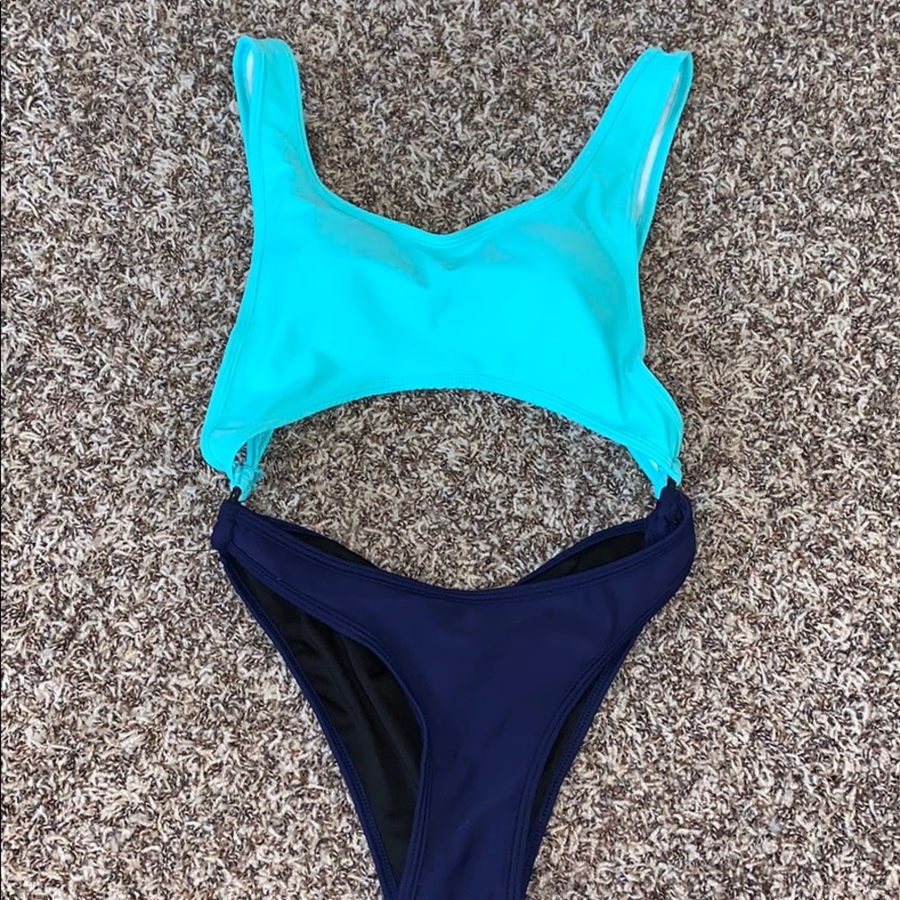 One piece💙